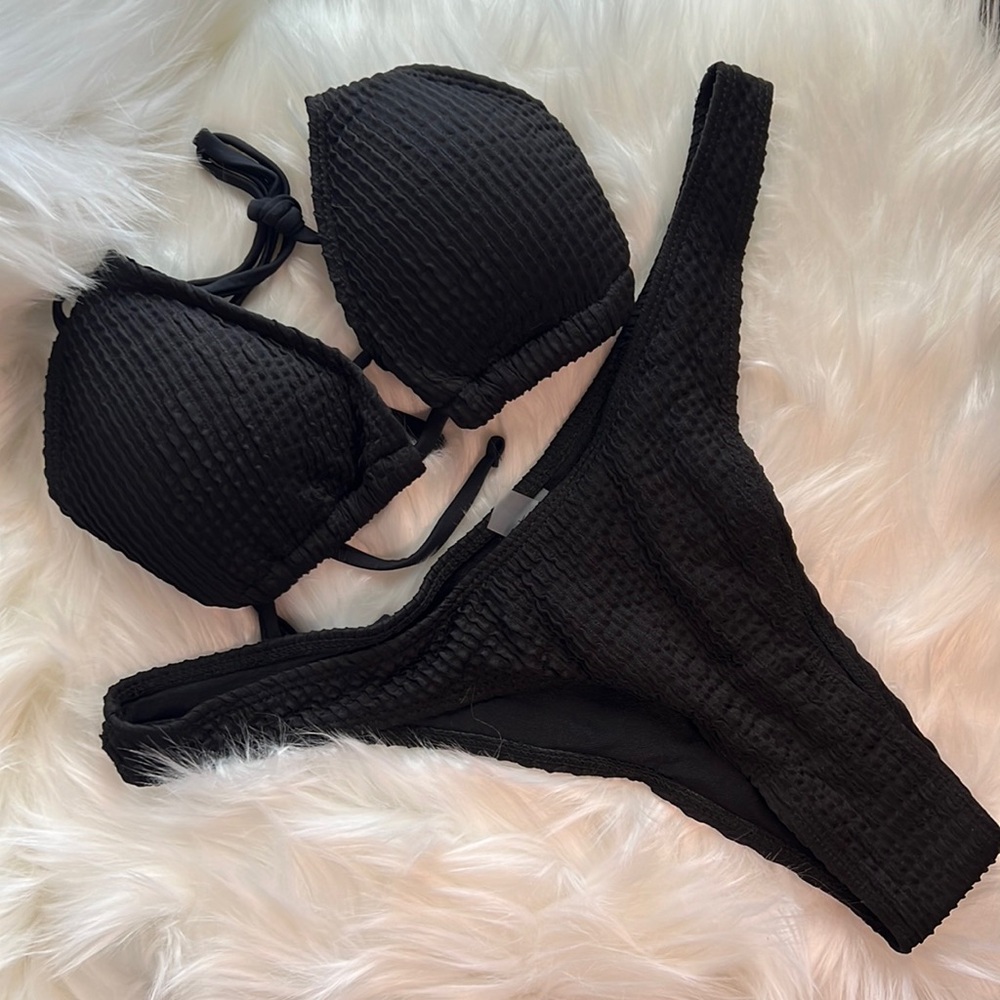 BRAND NEW TRIANGLE BIKINI TWO-PIECE